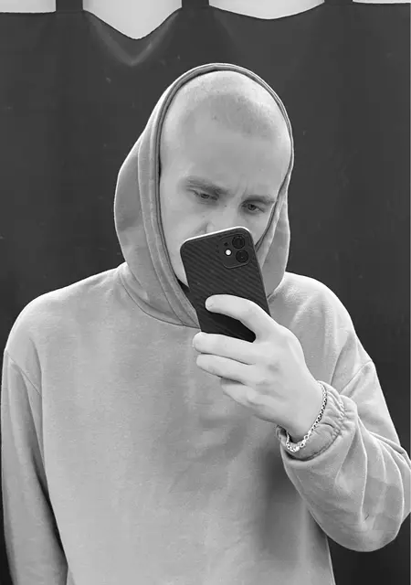 Михаил из Докучаевска, ищу на сайте знакомства на одну ночь