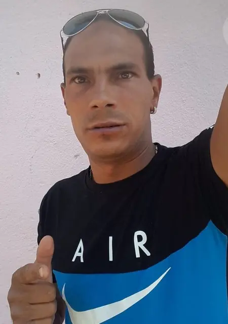 Я Elvis, 39, знакомлюсь в Берлине