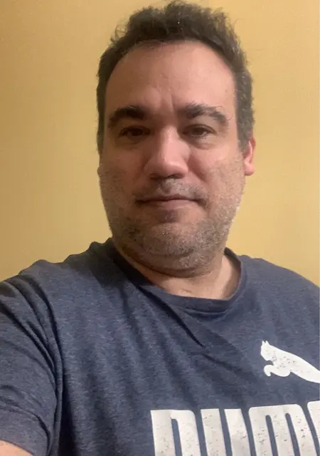 Victor из Буэнос-айреса, ищу на сайте дружбу