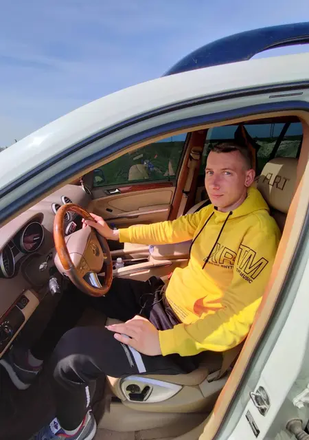 Я Юра, 30, знакомлюсь для совместных путешествий в Луцке