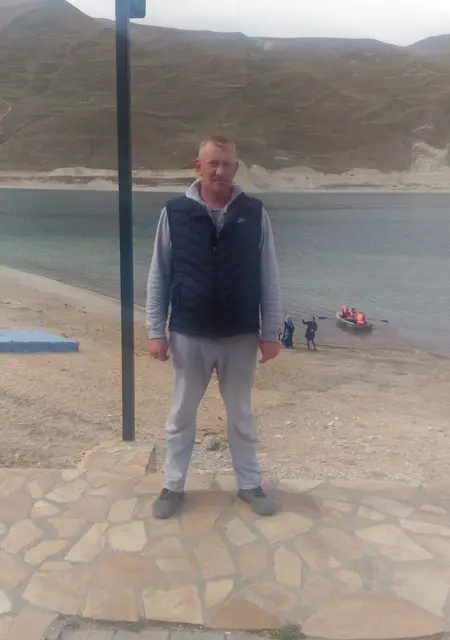 Николай из Токмака, мне 43, познакомлюсь на одну ночь