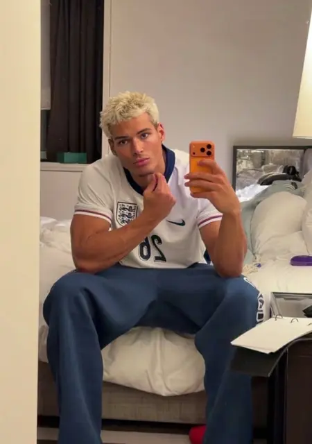 Merco de Benidorm, tengo 26 años, listo para conocer para lío de una noche