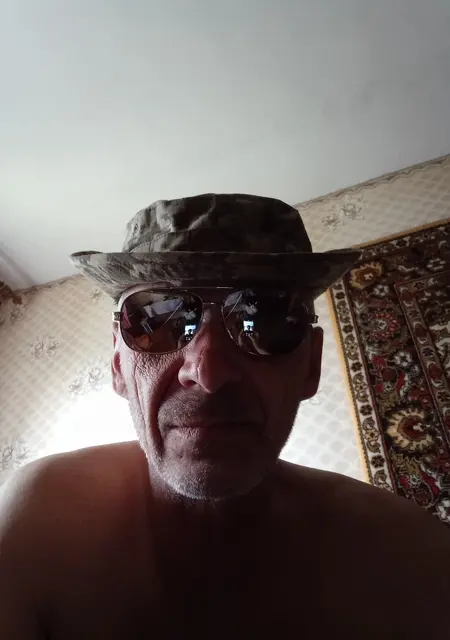 Віталій из Киева, мне 54, познакомлюсь на одну ночь