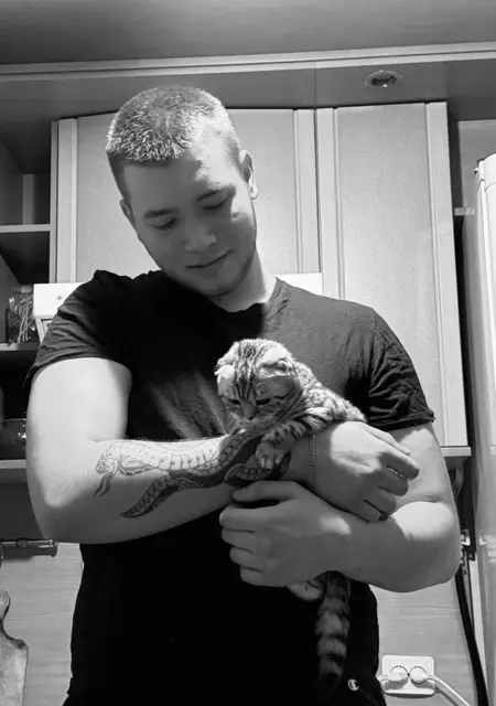 Я Дмитро, 19, знакомлюсь для общения в Чернигове