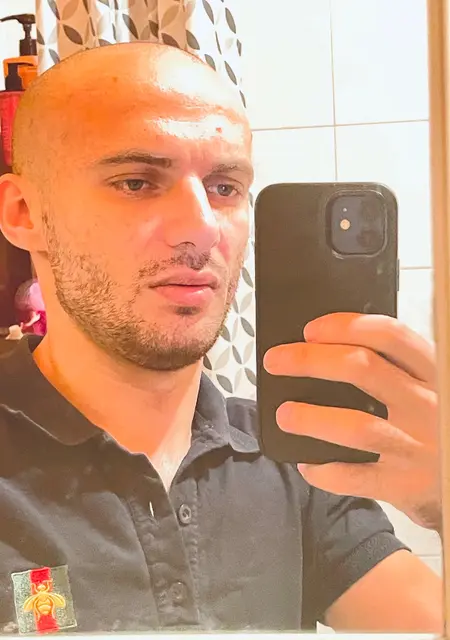 David из Кадань, ищу на сайте знакомства на одну ночь