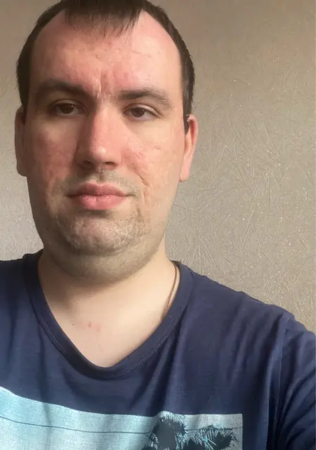 Я Viktor, 28 років з Вараша, шукаю знайомства без зобов'язань