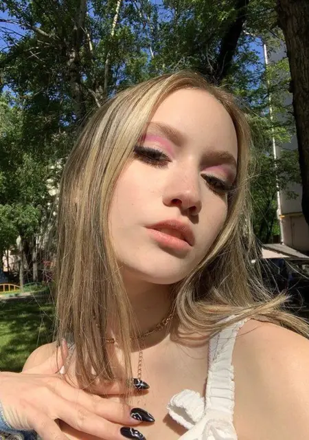 Я Виктория, 20 років з Вінниця, шукаю знайомства на одну ніч