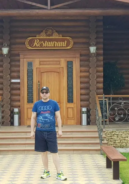 Я Alex, 48, знакомлюсь для постоянных отношений в Херсоне