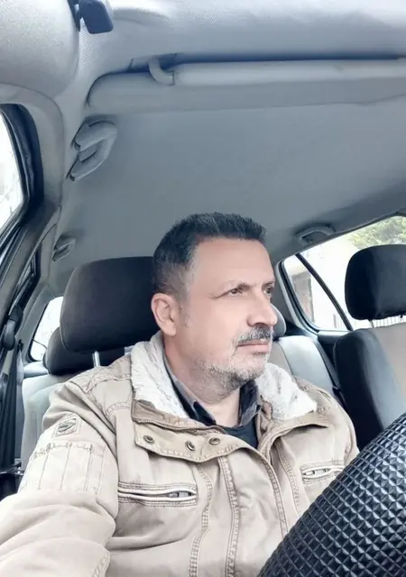 Я Sakis, 39, из Афин, ищу знакомство