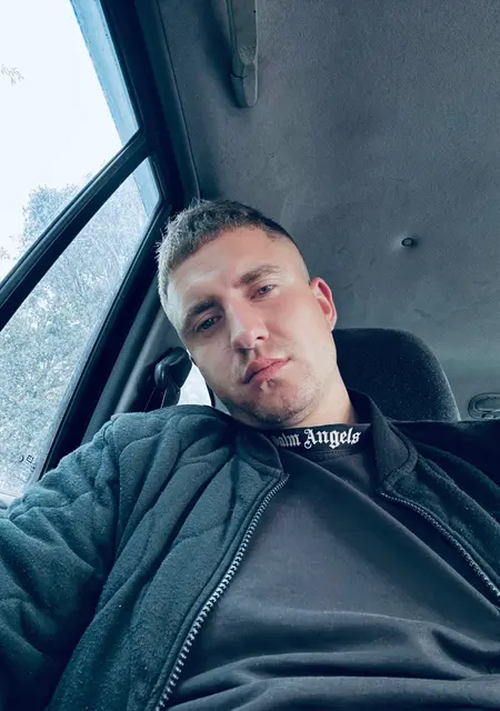 Я Dmitriy, 23, из Шевченкова, ищу знакомства на одну ночь