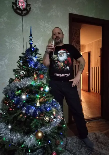 Леонид из Токмака, мне 45, познакомлюсь для вирта