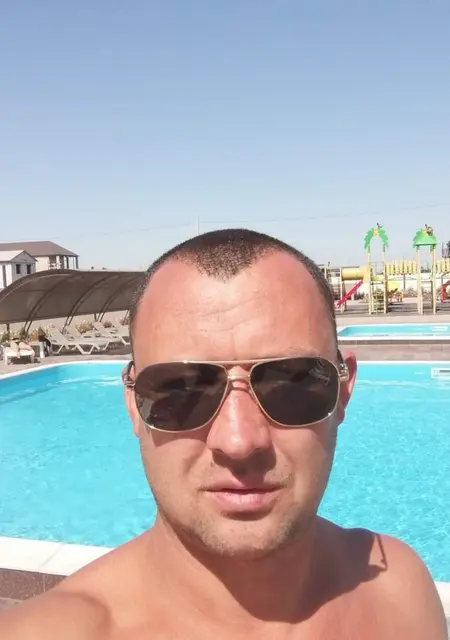 Я Сергей, 43 років, знайомлюсь на одну ніч у Умани