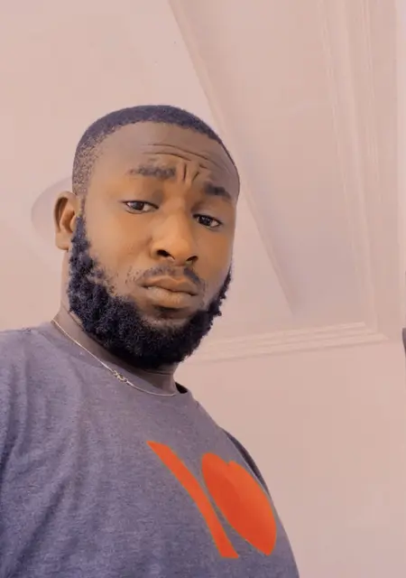 I'm Ashong Paul, 34 from London, seeking connections for traveling