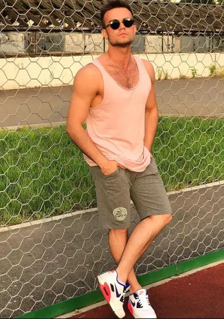 Саша из Стрыя, ищу на сайте знакомства без обязательств