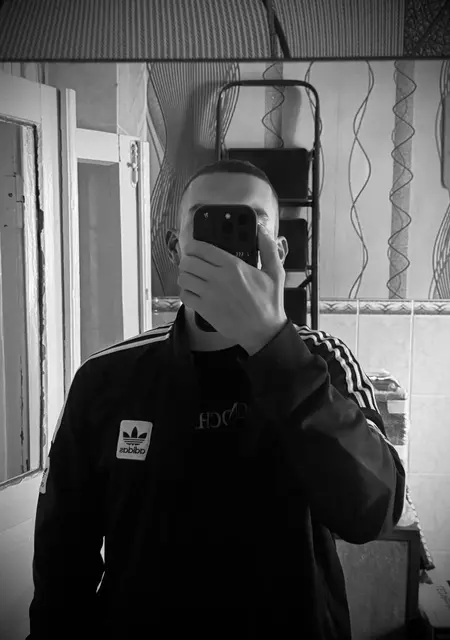 Николай з Дніпра, шукаю на сайті відкриті стосунки