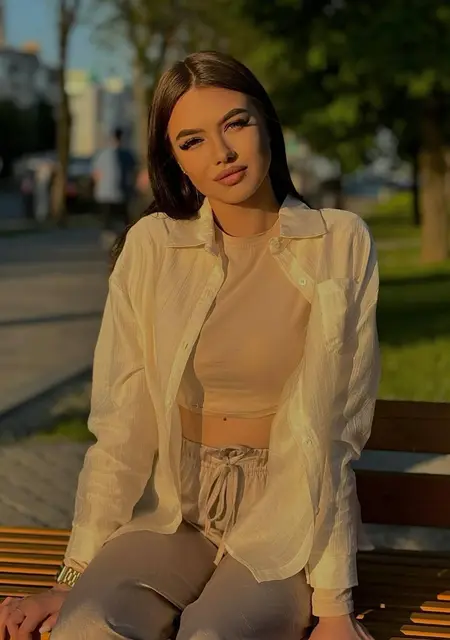 Я Lia, 25, из Дубая, ищу знакомство для открытые отношения