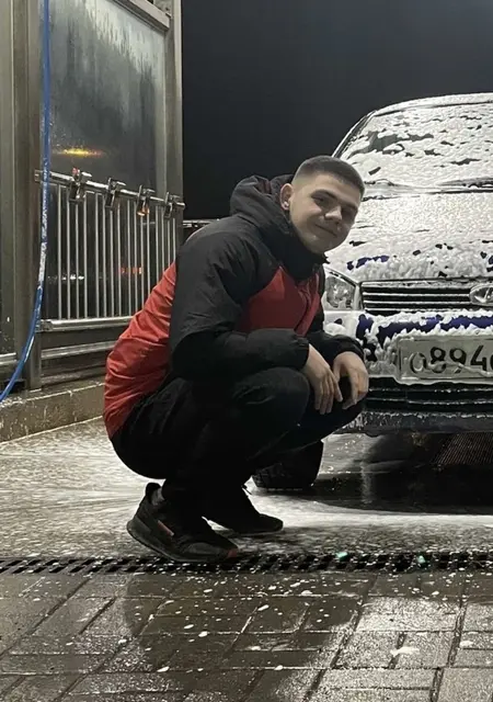 Я Сергей, 23, знакомлюсь без обязательств в Мелитополе