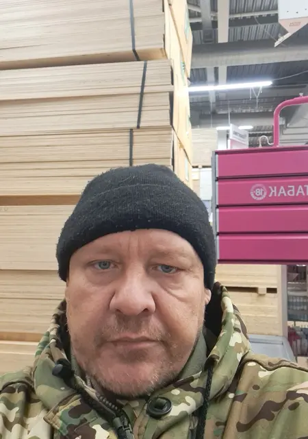 Игорь з Донецька, мені 52 років, познайомлюсь для постійних стосунків