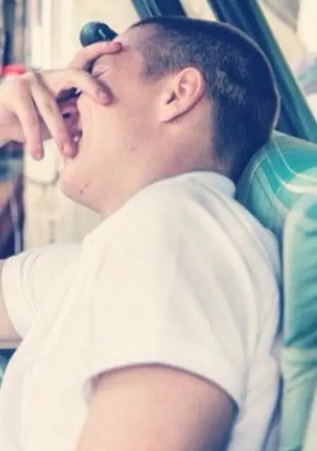 Я Артем, 28, знакомлюсь без обязательств в Берлине