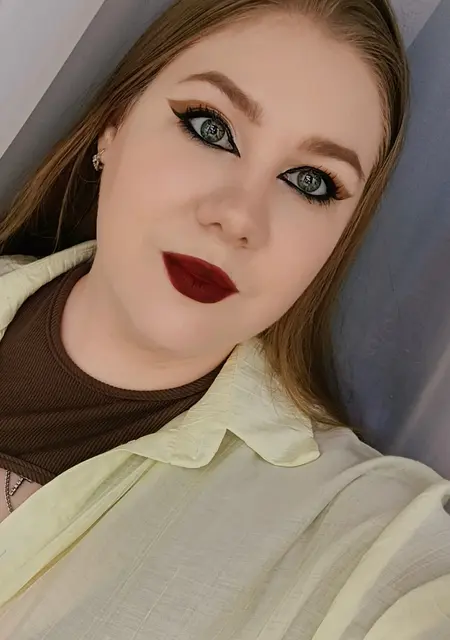 Я Eugenia, 24, знакомлюсь для приятного времяпровождения в Усть-Каменогорске