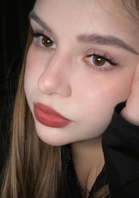 Александра из Амстердама, мне 25, познакомлюсь для вирта