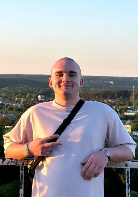 Влад из Днепра, ищу на сайте знакомства без обязательств