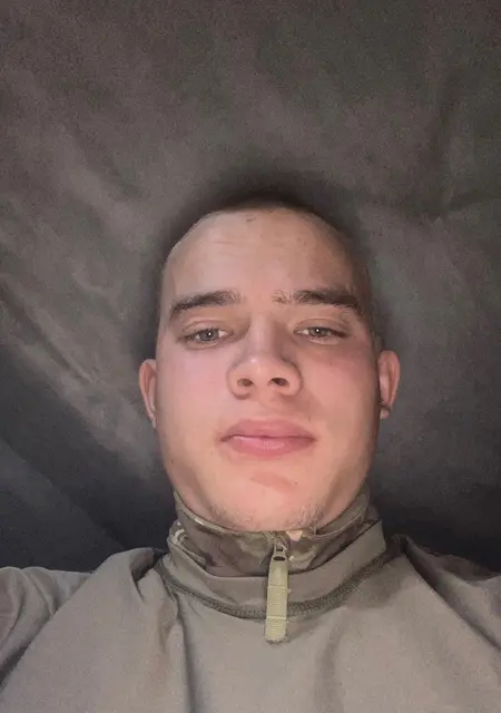 Никита з Харкова, мені 20 років, познайомлюсь без зобов'язань