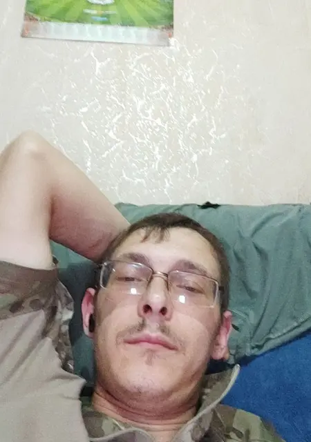 Анатолий з Луганська, шукаю на сайті знайомства без зобов'язань