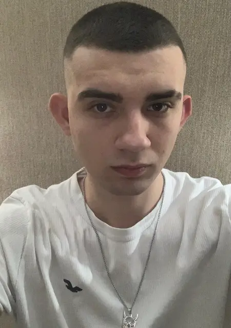 Женя з Дніпра, шукаю на сайті знайомства на одну ніч