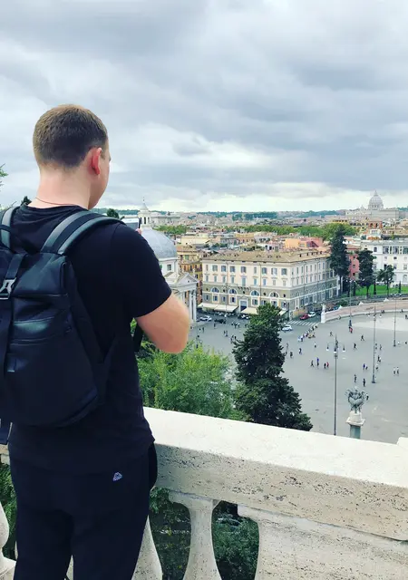 Я Александр, 32 років, знайомлюсь для приємного проведення часу у Кривому Розі