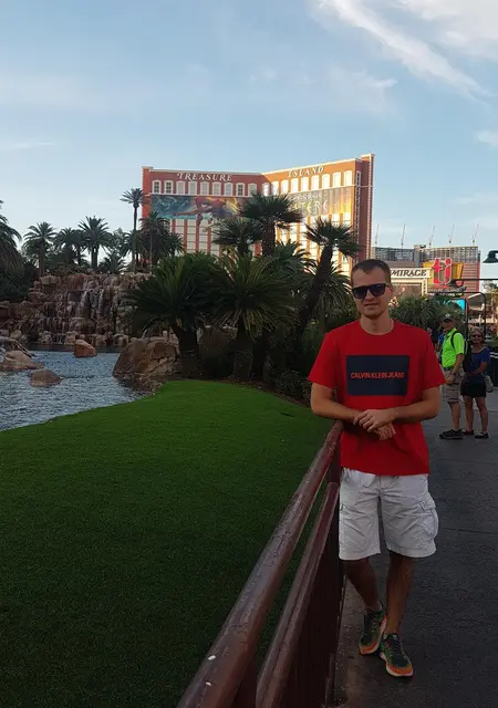 Я Анатолий, 33 років, знайомлюсь без зобов'язань у Херсоне