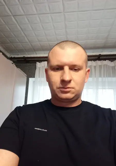 Александр из Брянки, ищу на сайте знакомства на одну ночь