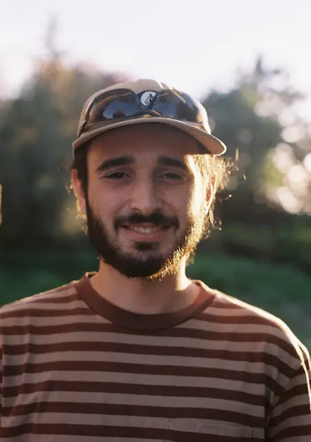 Soy William, 24 años de Boiro, busco conocer gente para pasatiempo agradable