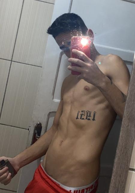 Gustavo из Жоинвили, ищу на сайте знакомства на одну ночь