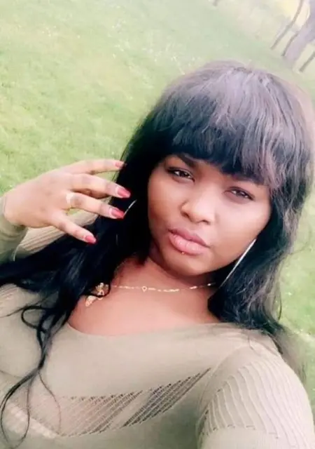 Я Sandrine, 29, знакомлюсь в Париже