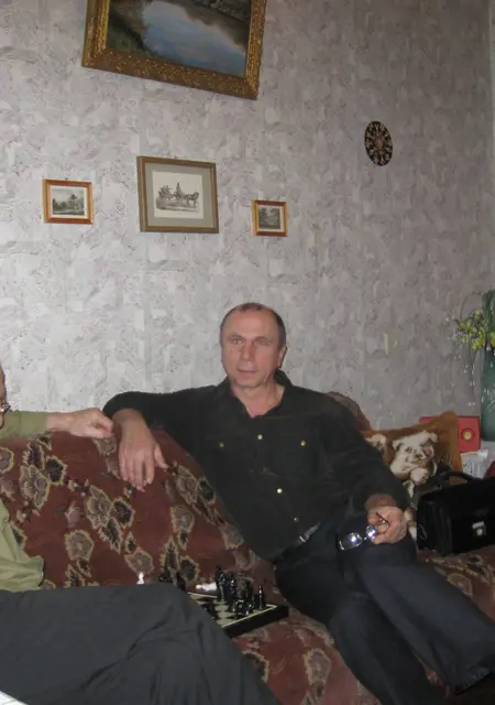 Я Толик, 60 років, знайомлюсь для відкриті стосунки у Кривому Розі