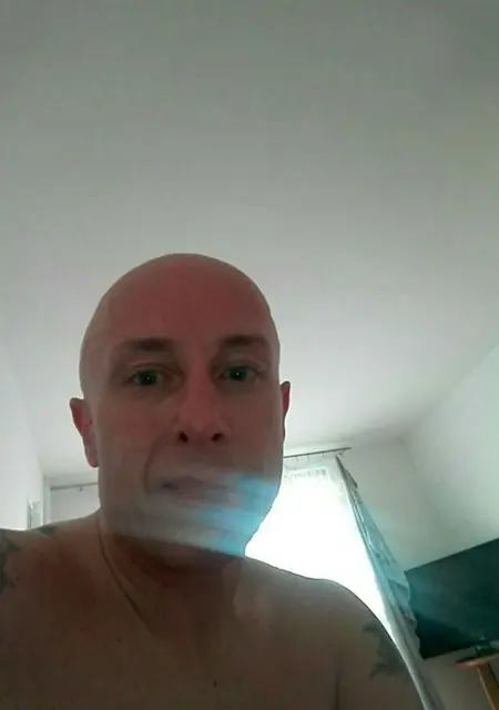 Jacek из Варшавы, мне 43, познакомлюсь