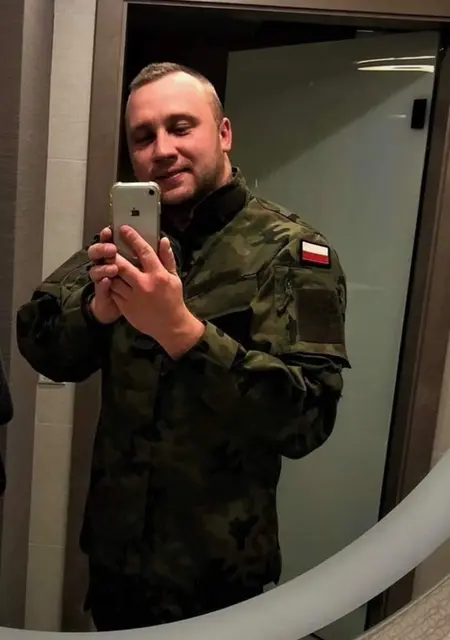 Я Adam, 36, из Кракова, ищу знакомства без обязательств