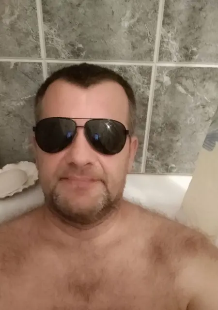 Александр из Киева, мне 50, познакомлюсь для общения