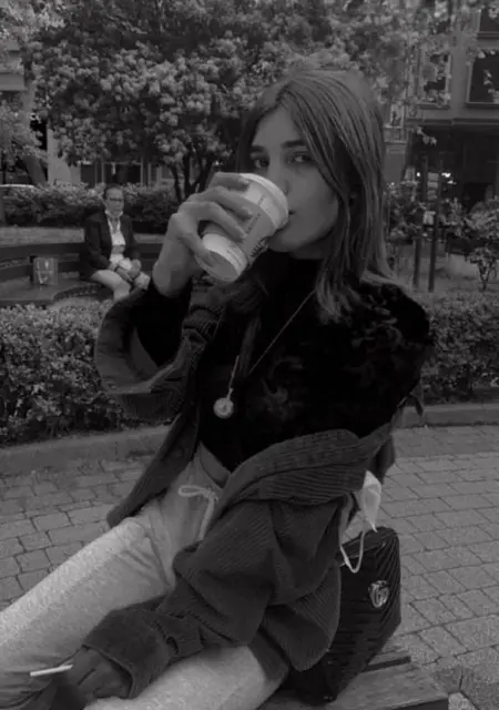 Я Rana, 23, из Стамбула, ищу знакомство