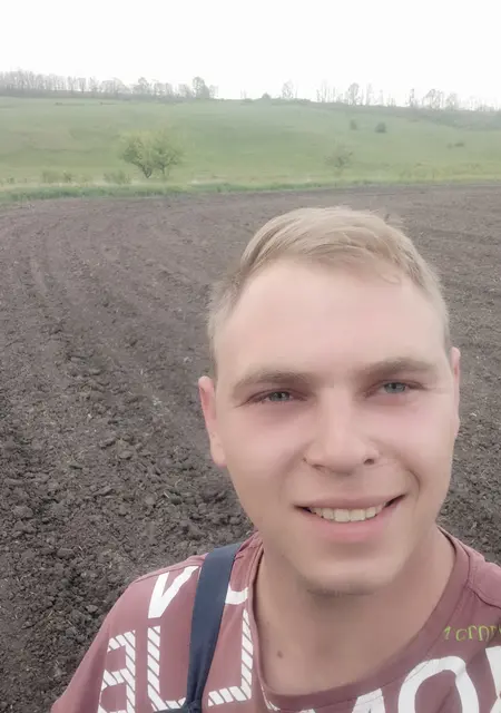 Я Олег, 24, из Харькова, ищу знакомство для постоянных отношений