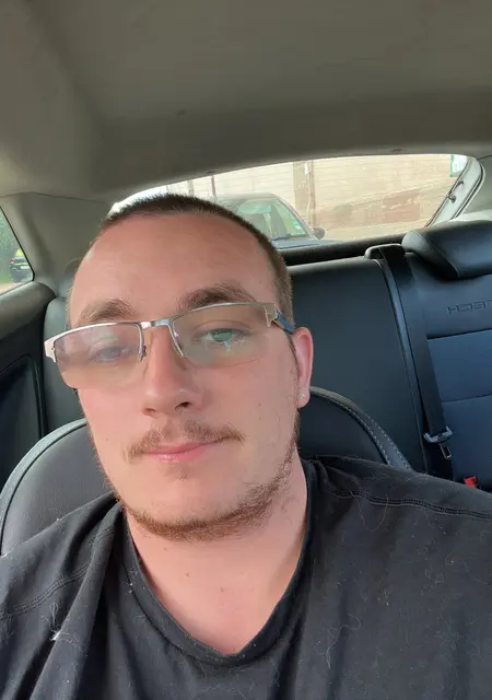 Я Shane, 24, из Кольмар, ищу знакомства без обязательств