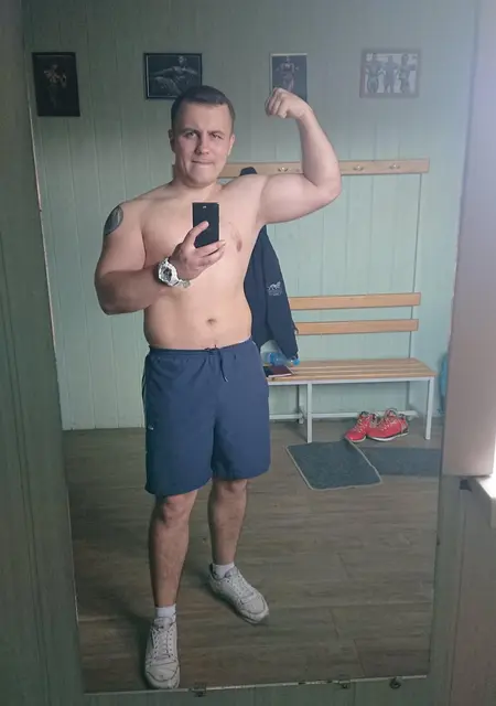 Я Миша, 32 років, знайомлюсь на одну ніч у Житомире