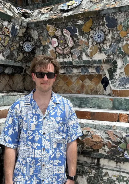 Я Александр, 31, из Франкфурта-на-майне, ищу знакомство для приятного времяпровождения