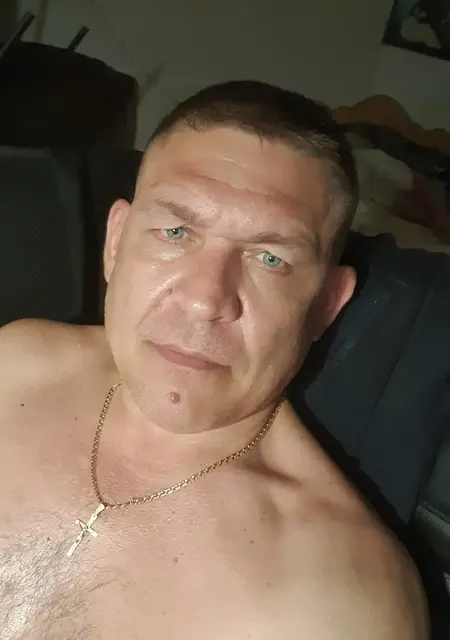 Виктор из Днепра, мне 49, познакомлюсь на одну ночь