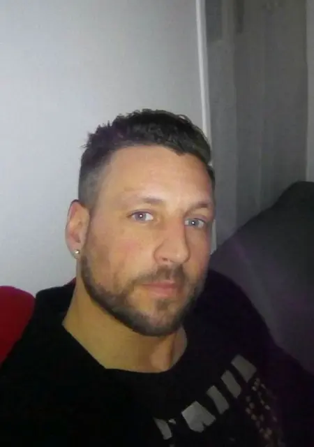 Я Envie De Plein De, 38, из Парижа, ищу знакомство