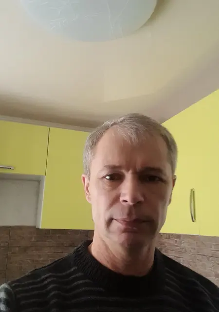 Я Алекс, 57 років з Донецька, шукаю знайомства без зобов'язань