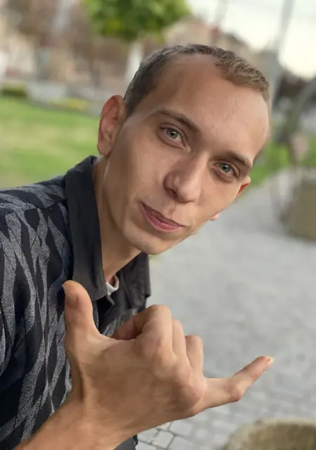 Gosha з Кам'янського, мені 25 років, познайомлюсь на одну ніч