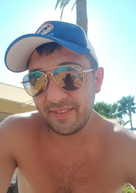 Дима из Львова, ищу на сайте знакомства без обязательств