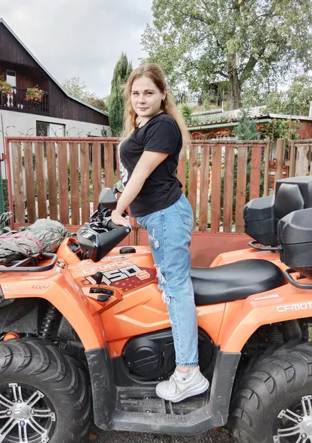 Я Кіра, 26, знакомлюсь на одну ночь в Умани